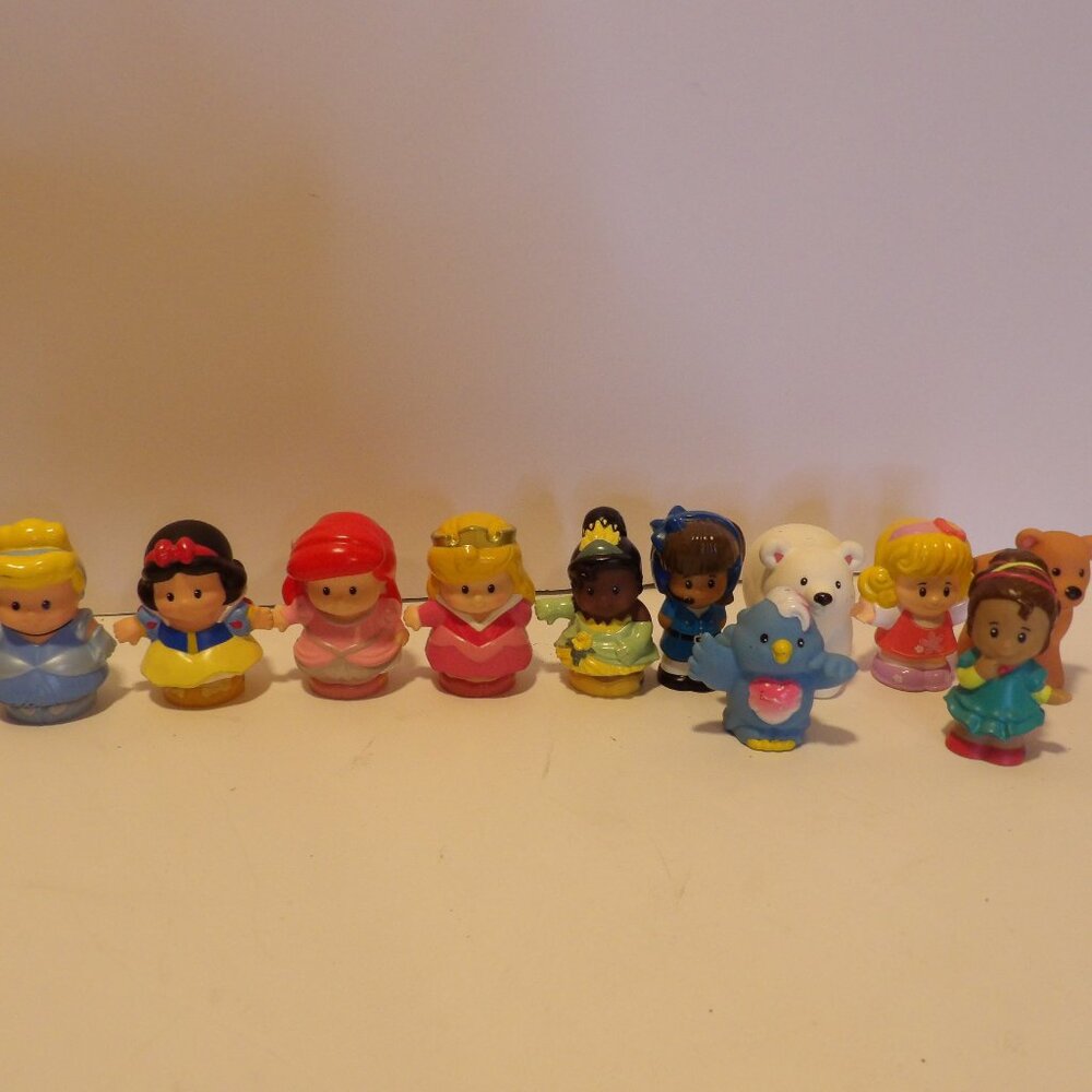 + Fisher Price Little People Lot Of 11 Random People Figures Toys